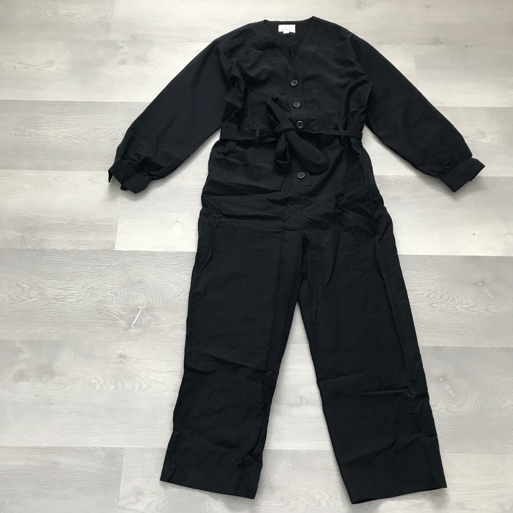 LOST + WANDER BOILER SUIT BLACK LONG SLEEVE V NECK BUTTON BELT SMALL